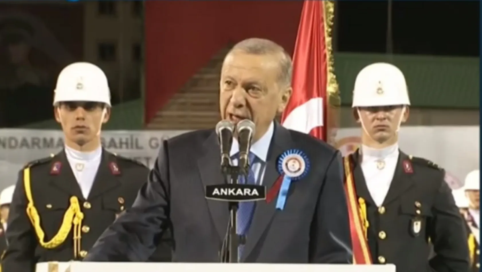 Cumhurbaşkanı Erdoğan: Türkiye'yi mülteci akınıyla köşeye sıkıştırma çabalarını boşa çıkarıyoruz