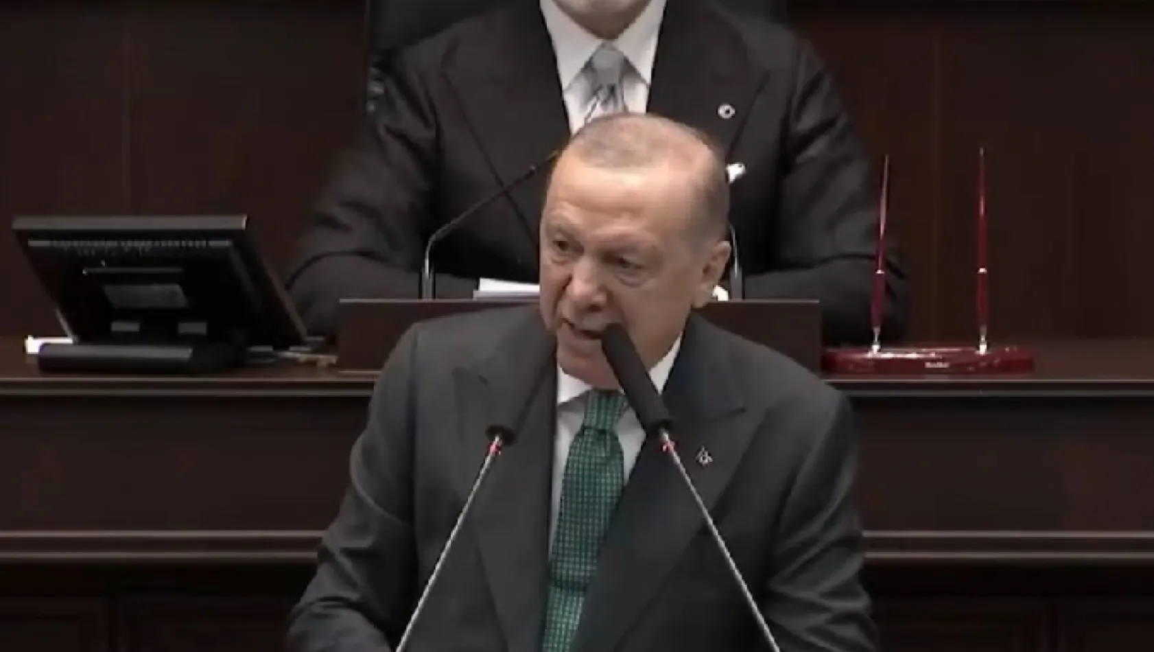 Erdoğan'dan Özel'e: Meyhane jargonu ile siyaset yapıyor
