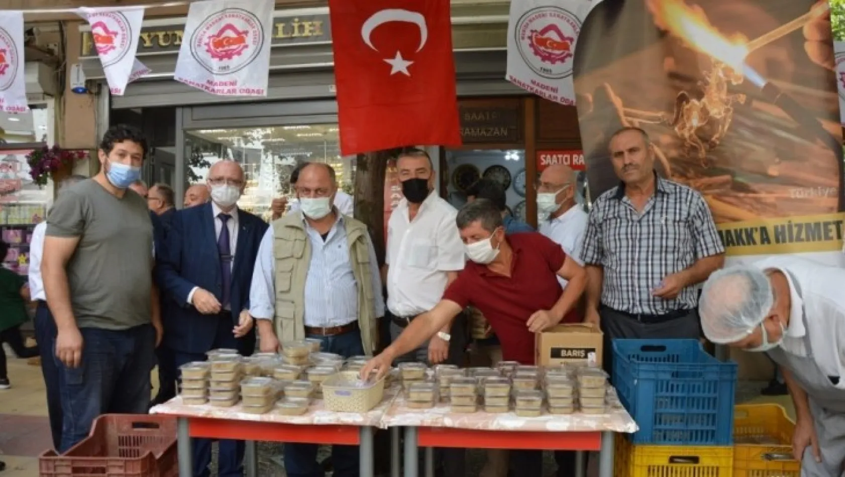 Manisa Madeni Sanatkarlar Esnaf Odası'ndan Aşure Hayrı