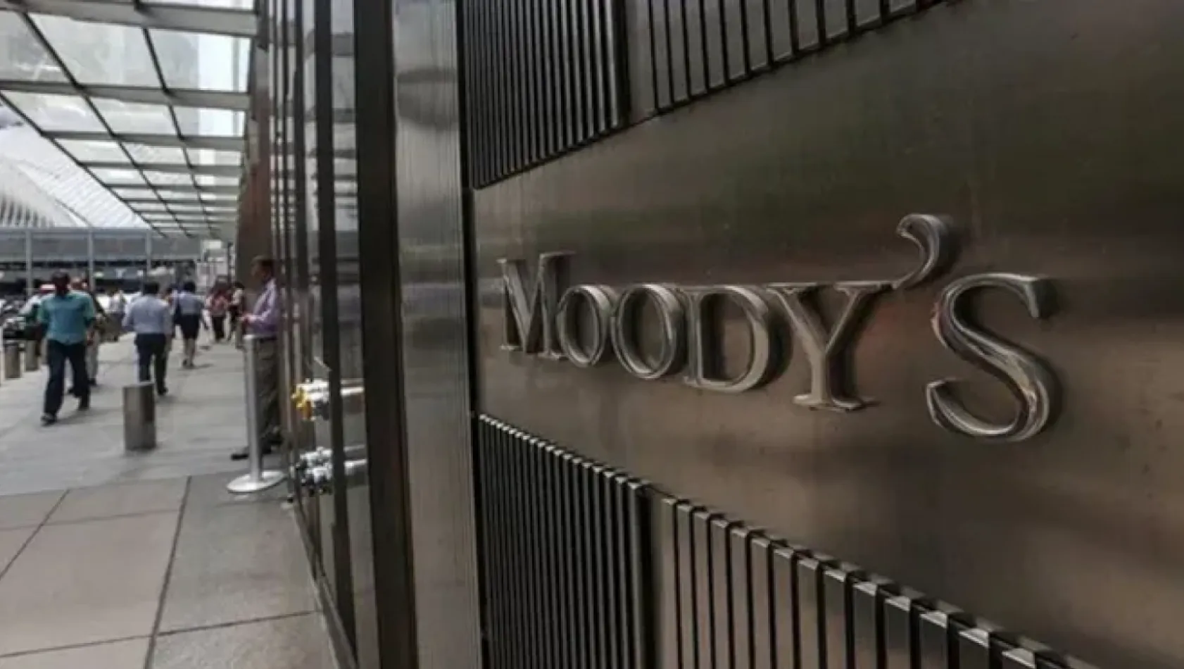 Moody's, Türkiye'nin gri listeden çıkarılmasını değerlendirdİ