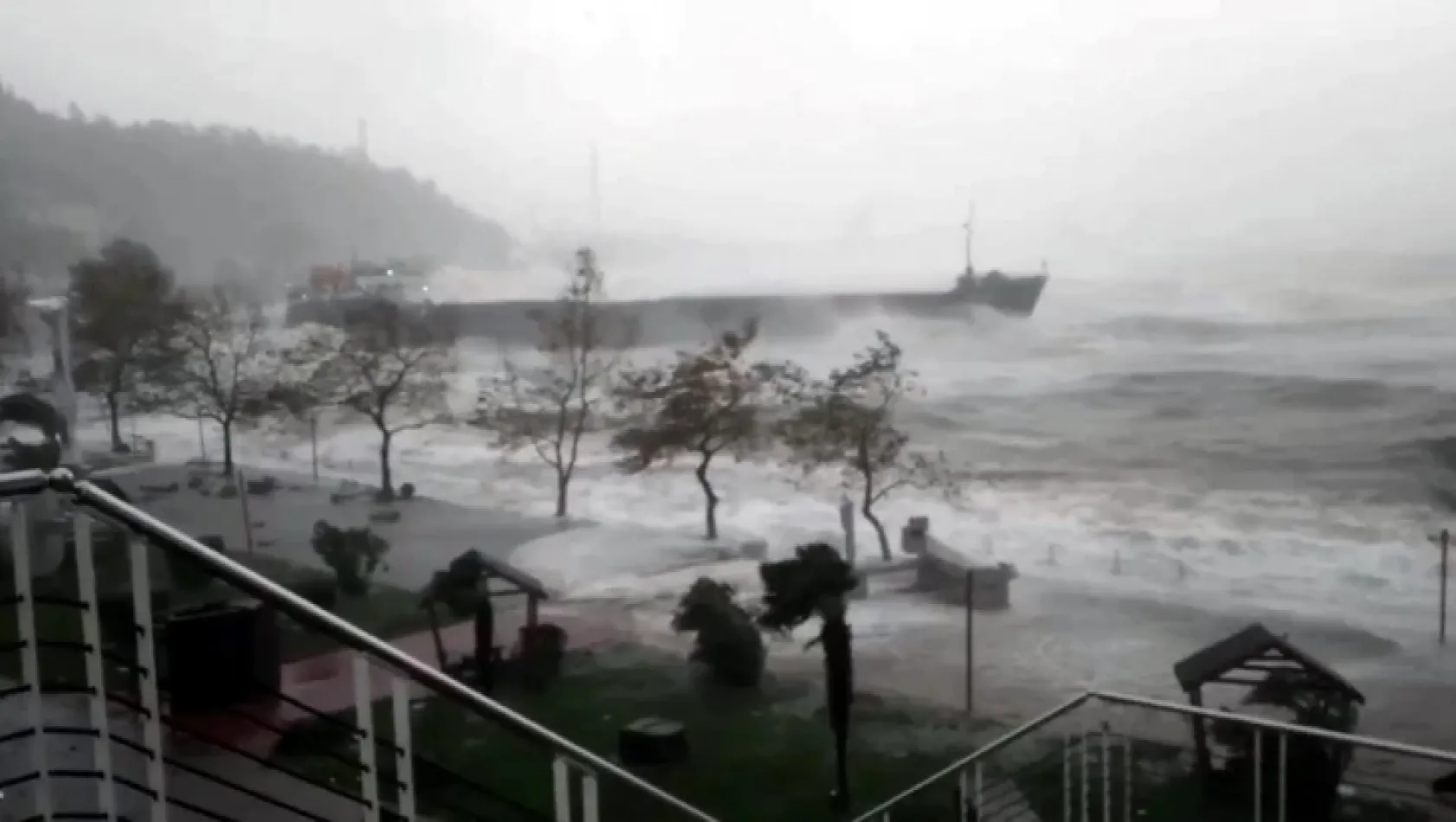 Zonguldak'ta gemi battı: Denizcilerden birinin cansız bedenine ulaşıldı