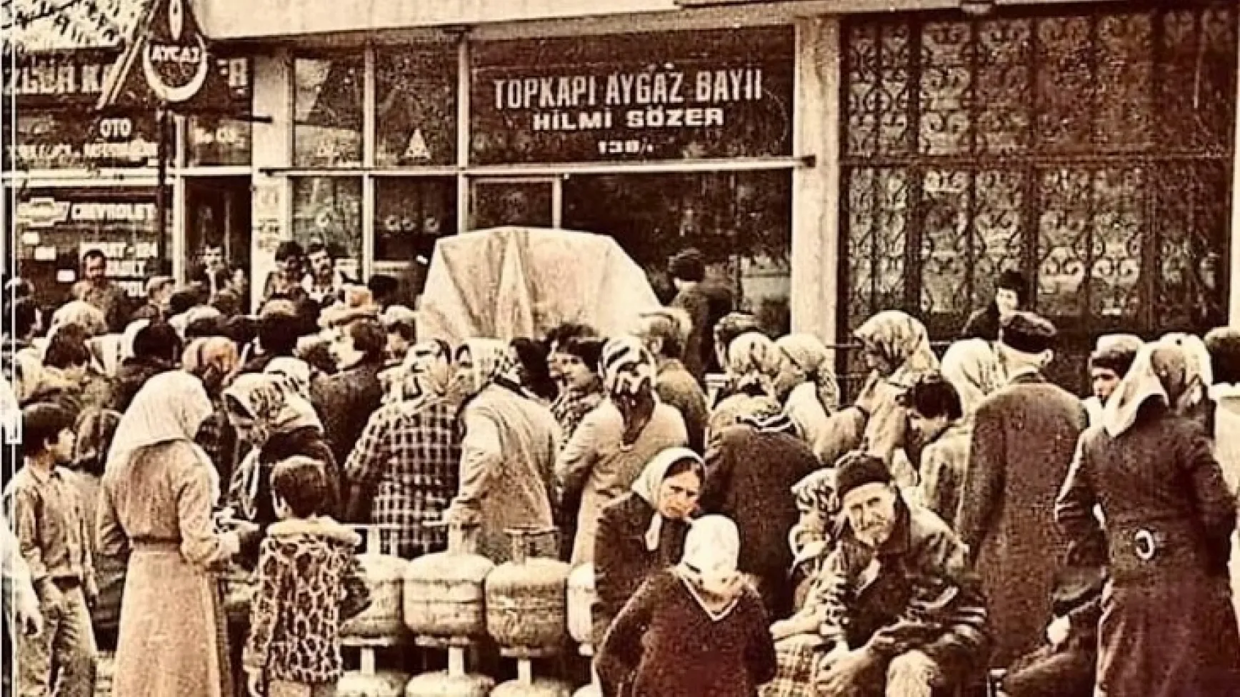 Kriz Deyince Akla; Kuyruk Gelir