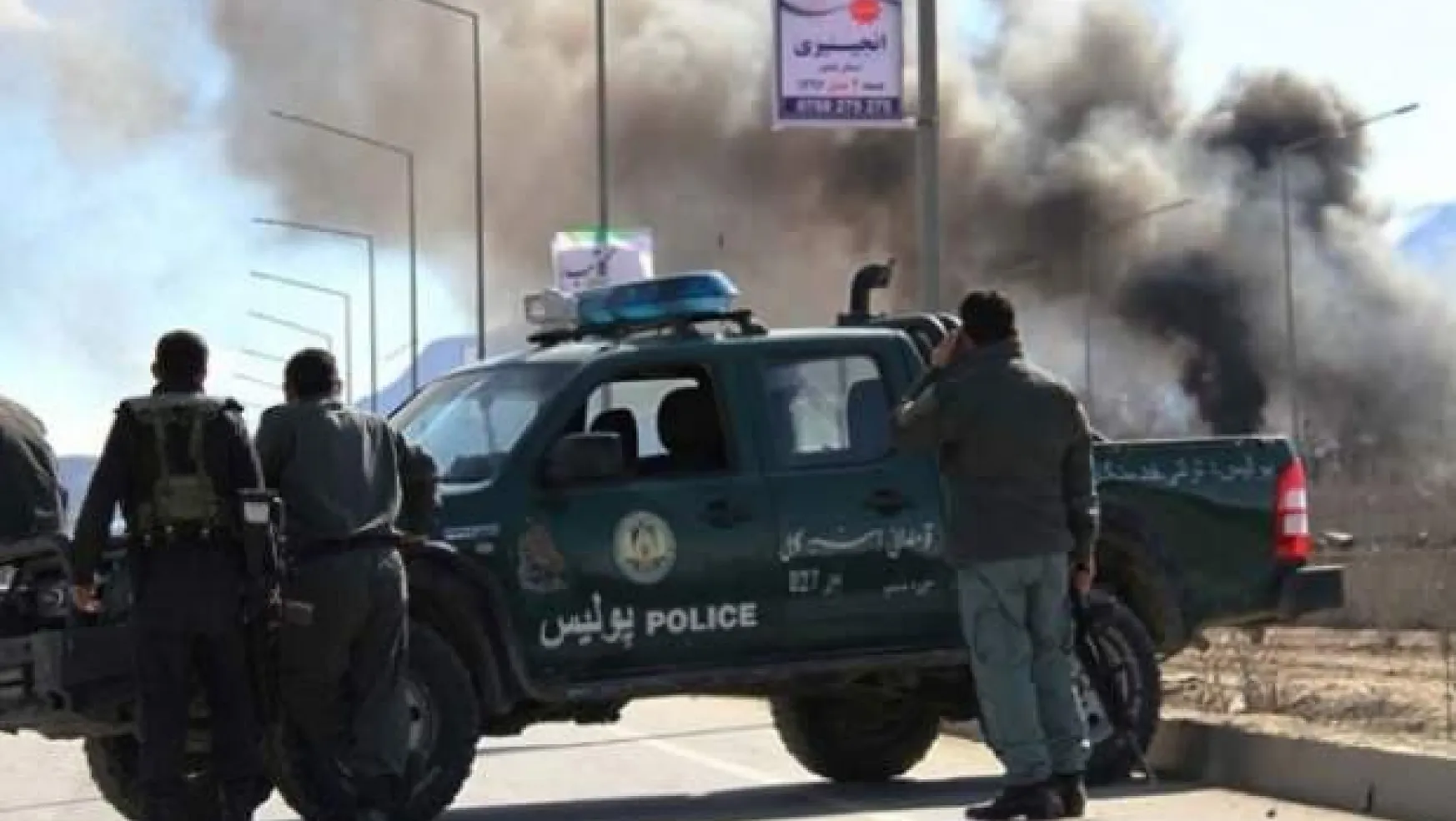 Afganistan'da bomba yüklü araçla saldırı: 15 ölü