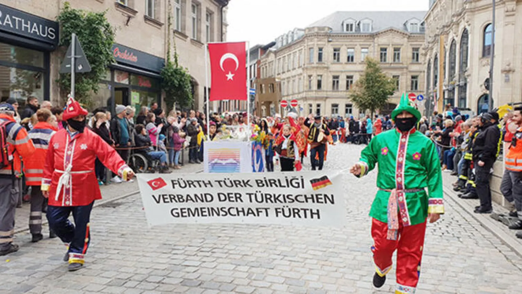 Almanya'daki Hasat Bayramına Türkler Damga Vurdu
