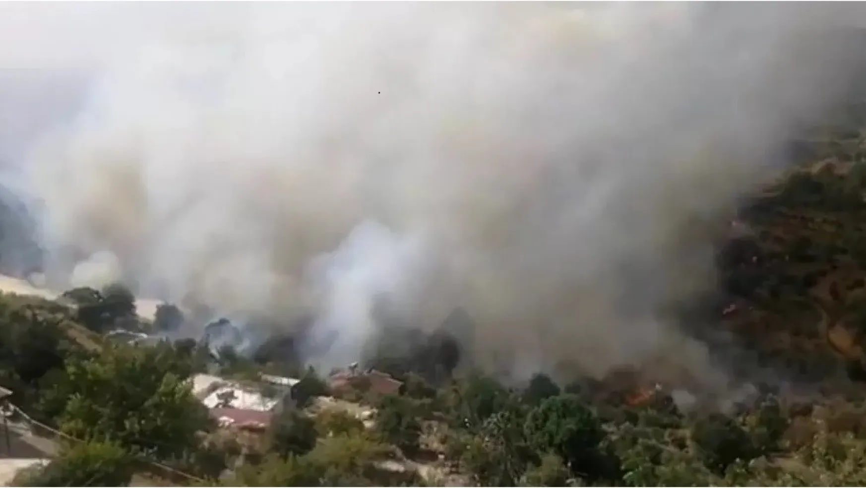Anamur'da Orman Yangını! Evler Boşaltıldı