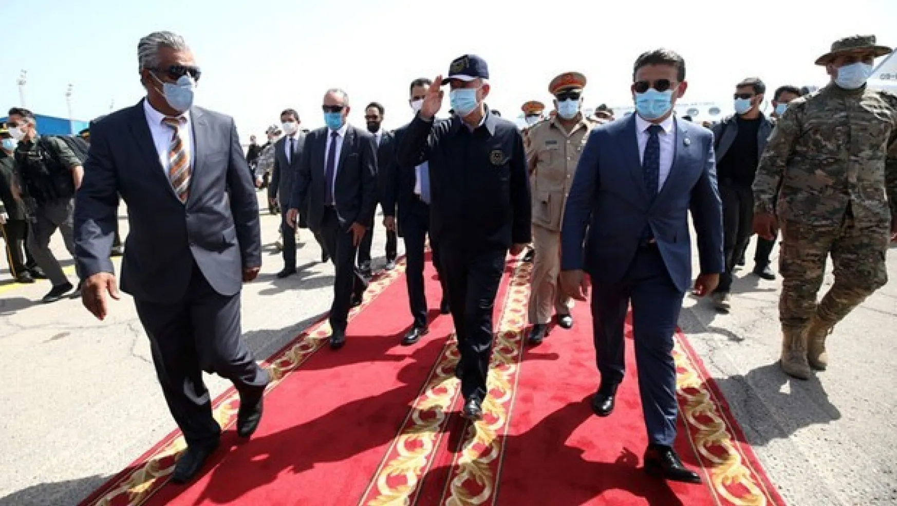 Bakan Akar ve Genelkurmay Başkanı Güler Libya'da