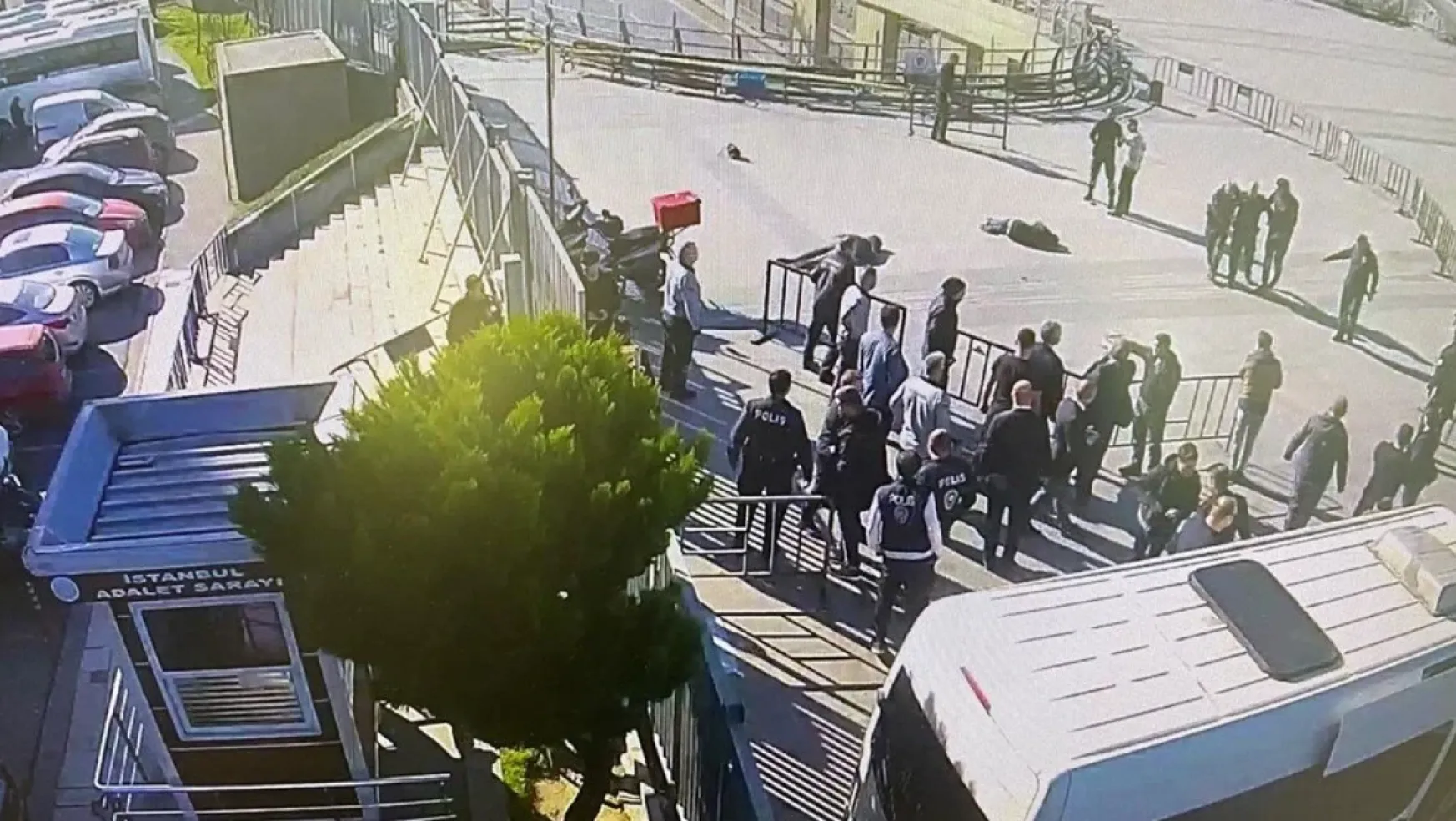 Çağlayan Adliyesi'nde polis noktasına silahlı saldırı: 2 ölü, 6 yaralı