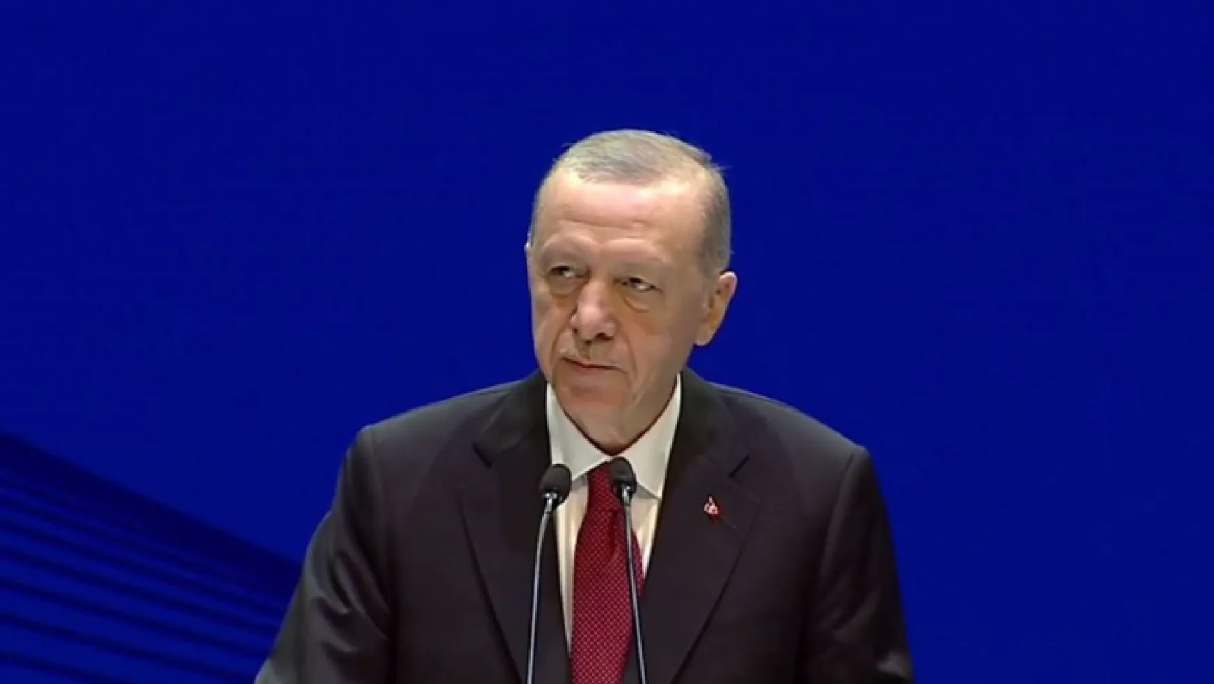 Cumhurbaşkanı Erdoğan açıkladı: Çalışan emeklilere de 5 bin lira