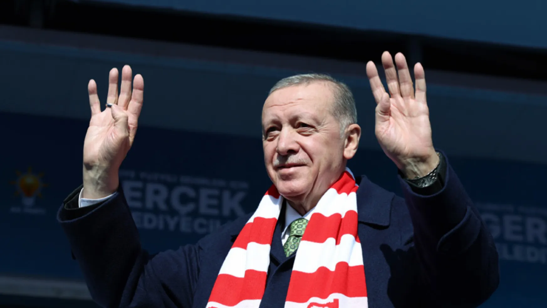 Cumhurbaşkanı Erdoğan'dan Özgür Özel'e bedelli askerlik tepkisi