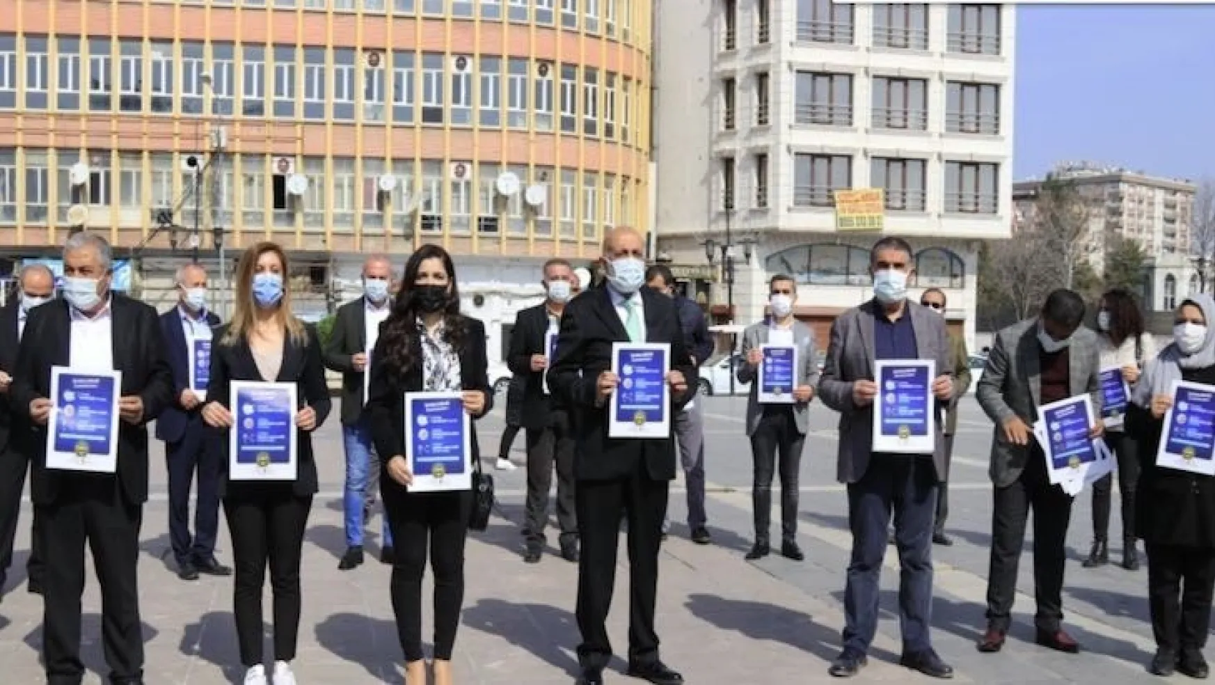 Diyarbakır'da Salgına Karşı 'Mavide Kal' Kampanyası