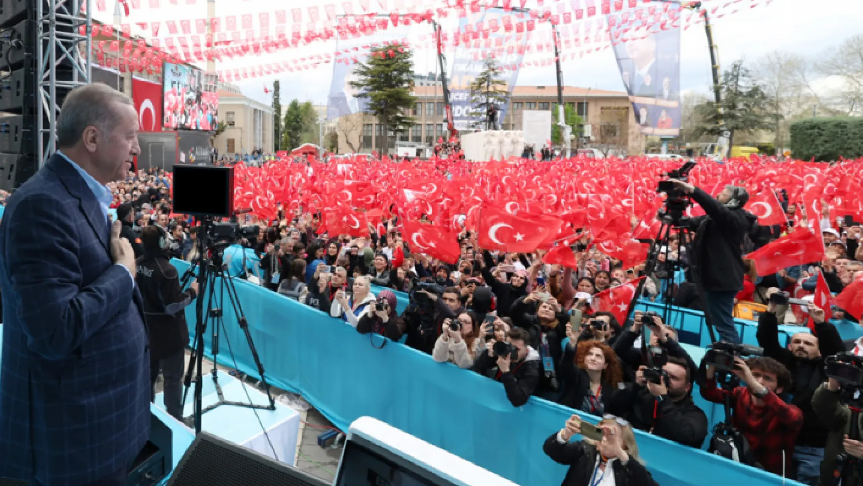 Erdoğan Eskişehir'de konuştu: 14 Mayıs'ta siyasi mevta olacaklar