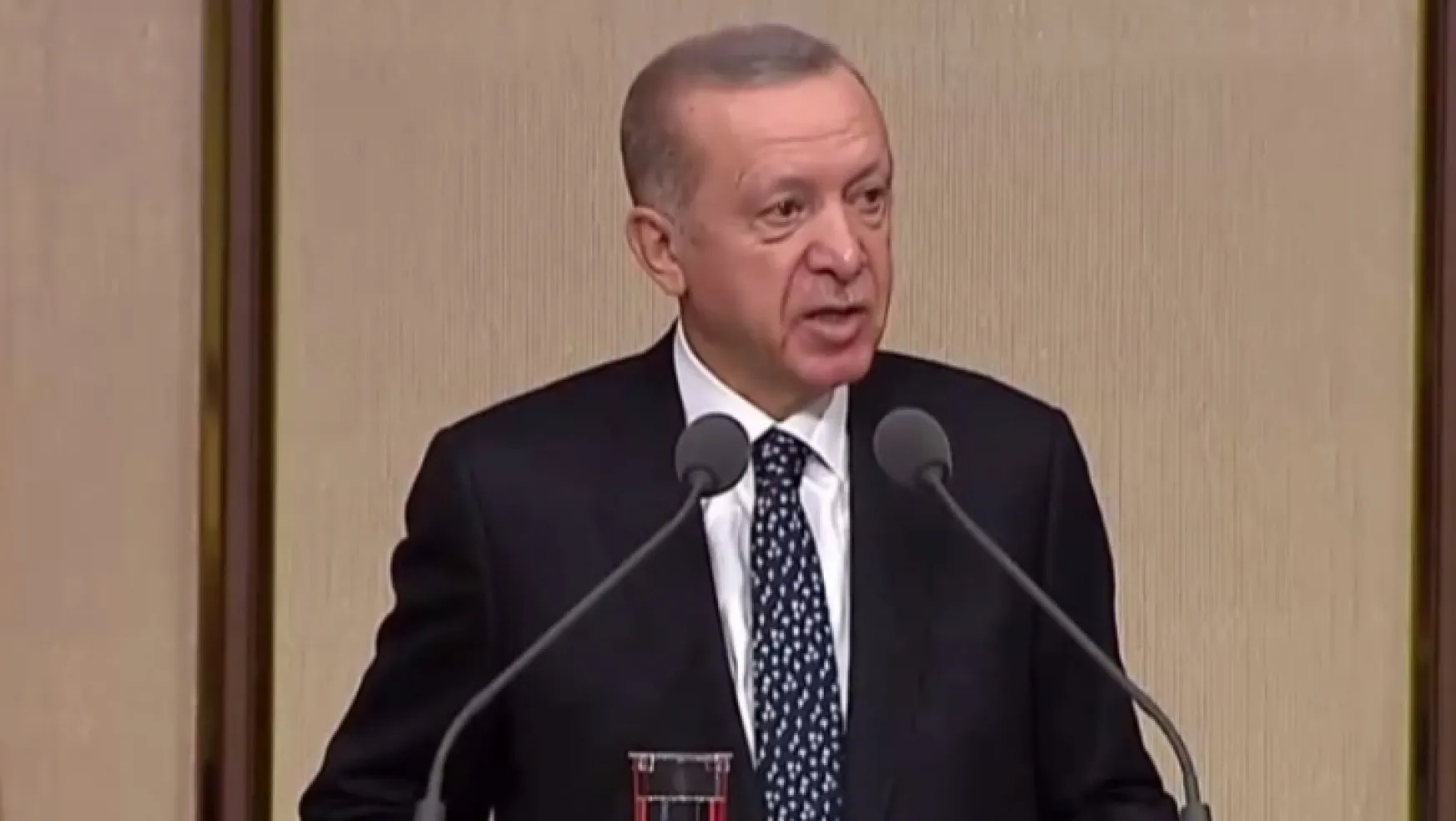 Erdoğan: Öğretmenimize eli kalkanı darmadağın ederiz