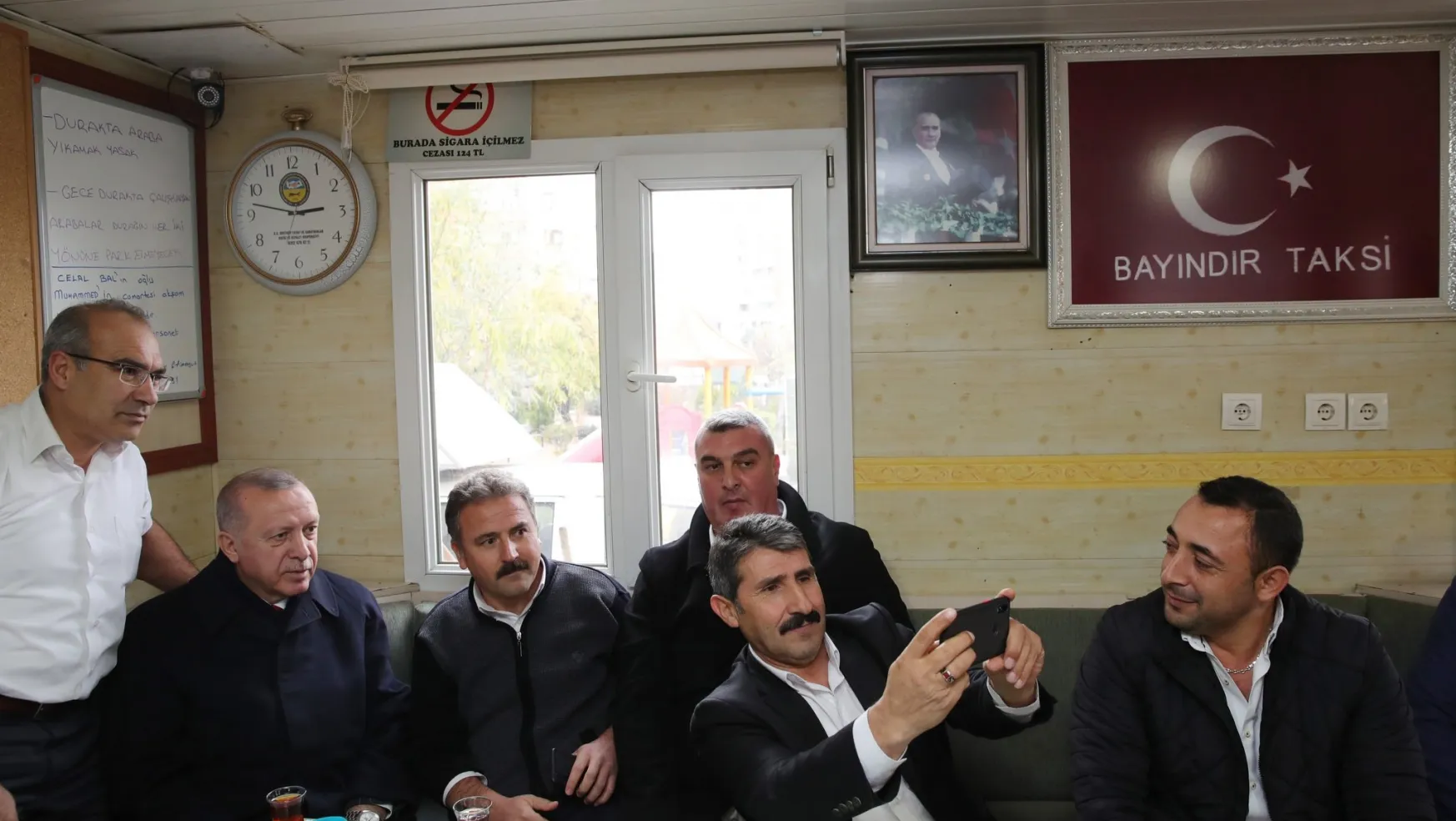Erdoğan Taksi Durağını Ziyaret Etti