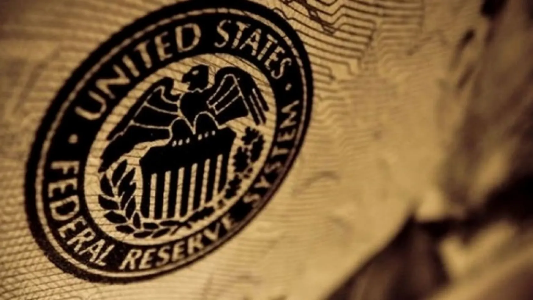 Fed'den 'Faiz artırımları sürecek' mesajı