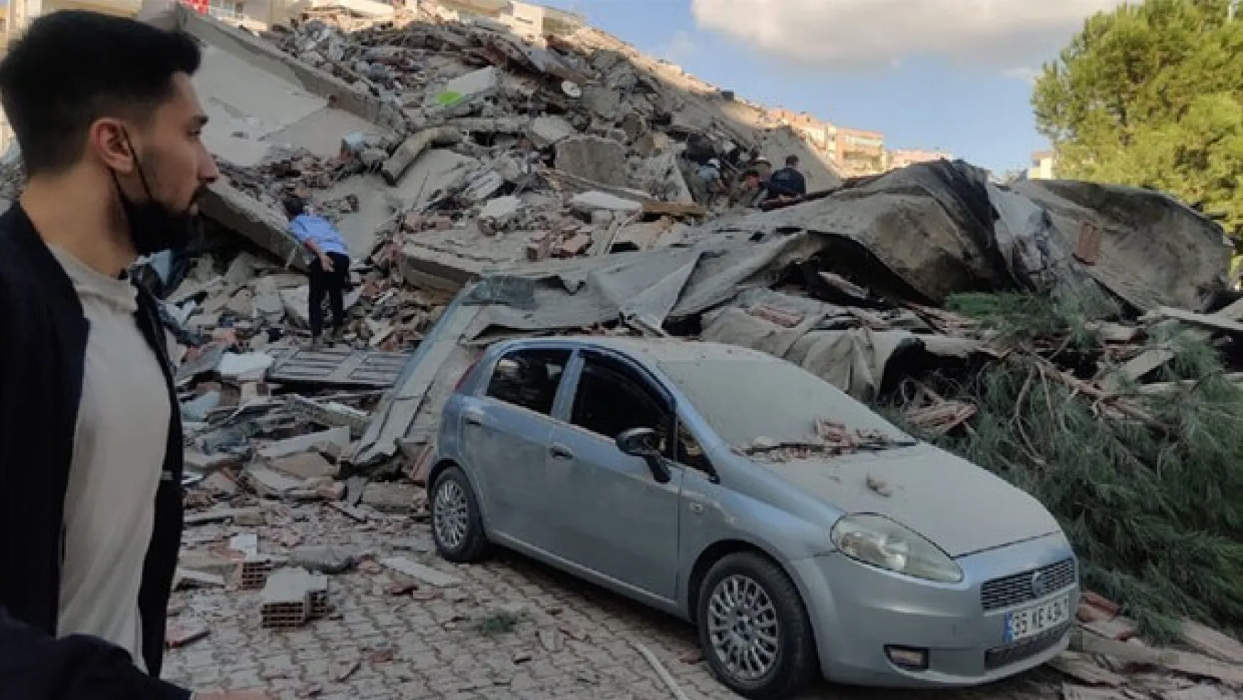İzmir'de deprem fırtınası! Çok sayıda artçı meydana geldi…