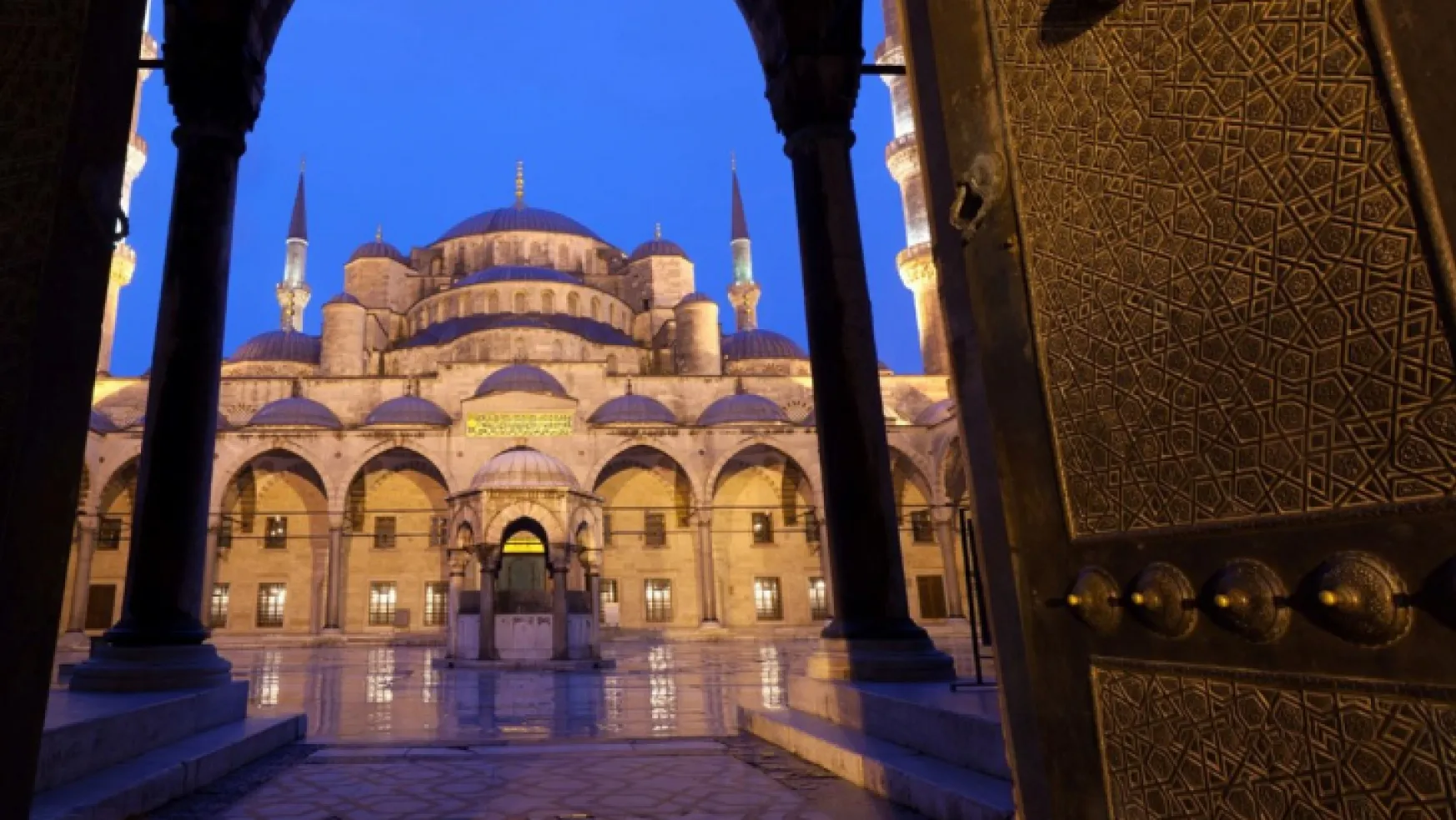 Kültür ve Turizm Bakanı Ersoy yanıtladı: Sultanahmet Camii ne zaman ibadete açılacak?