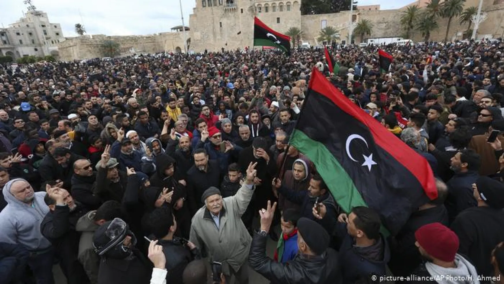 Libya'da Ateşkes Yürürlüğe Girdi