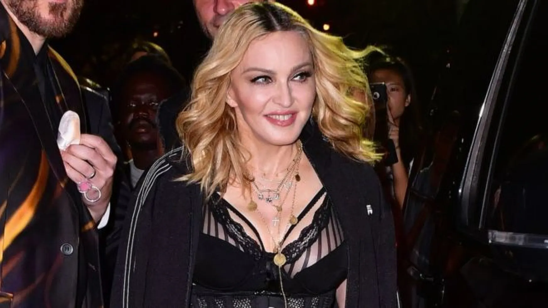 Madonna Cep Telefonundan Şikayetçi