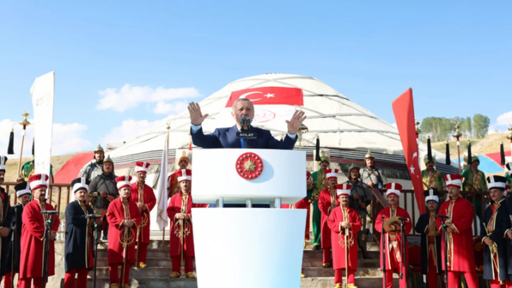 Malazgirt Zaferi'nin 952. yıl dönümü... Cumhurbaşkanı Erdoğan: 'Türkiye Yüzyılı'nı inşa edeceğiz