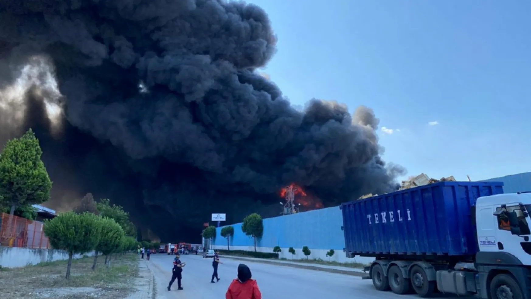 Manisa'da fabrika yangını