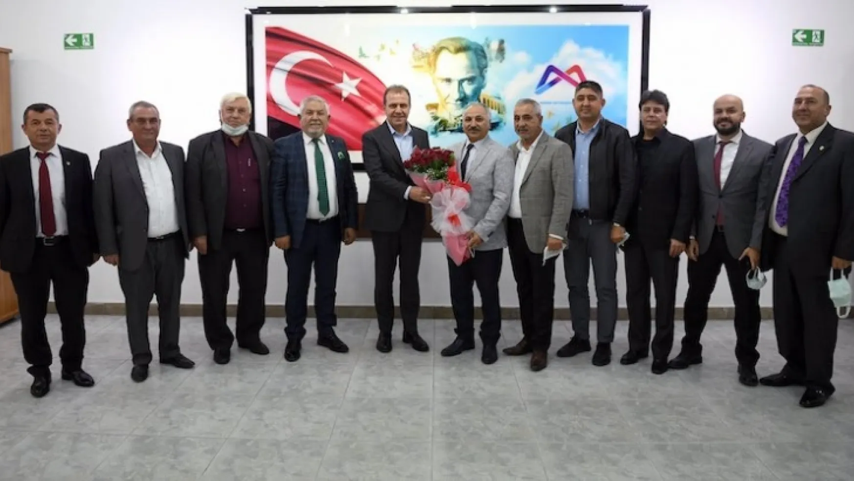 Mersin'de esnaf temsilcilerinden belediyeye teşekkür