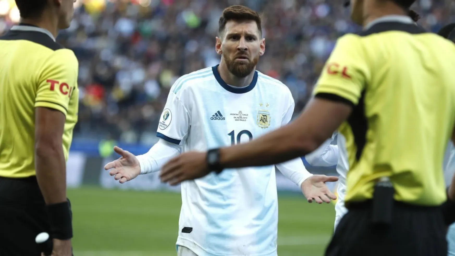 Messi'ye 3 Ay Futboldan Men Cezası