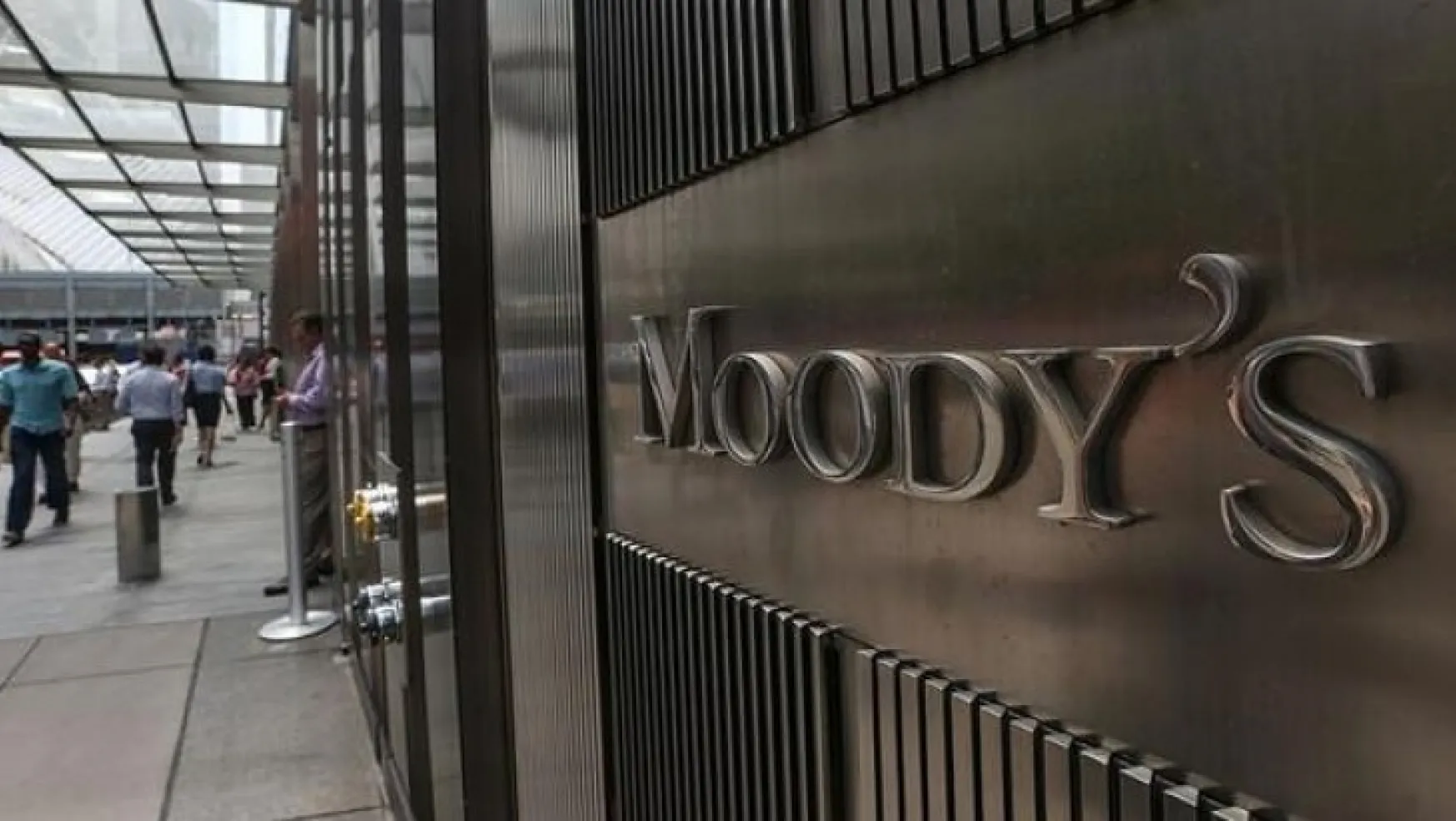 Moody's bankaları uyardı