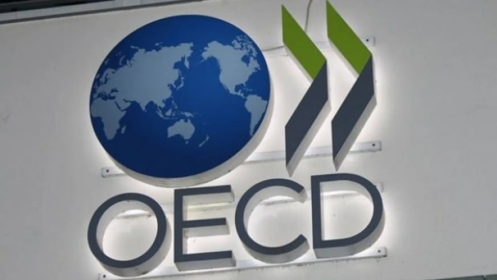 OECD Türkiye büyüme tahminini yükseltti