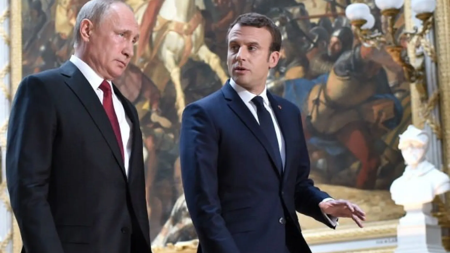 Putin ve Macron Dağlık Karabağ'ı görüştü