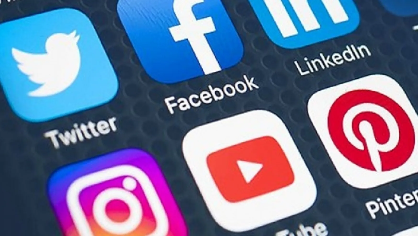 Sosyal Medya Cezası KOBİ'leri Yakacak