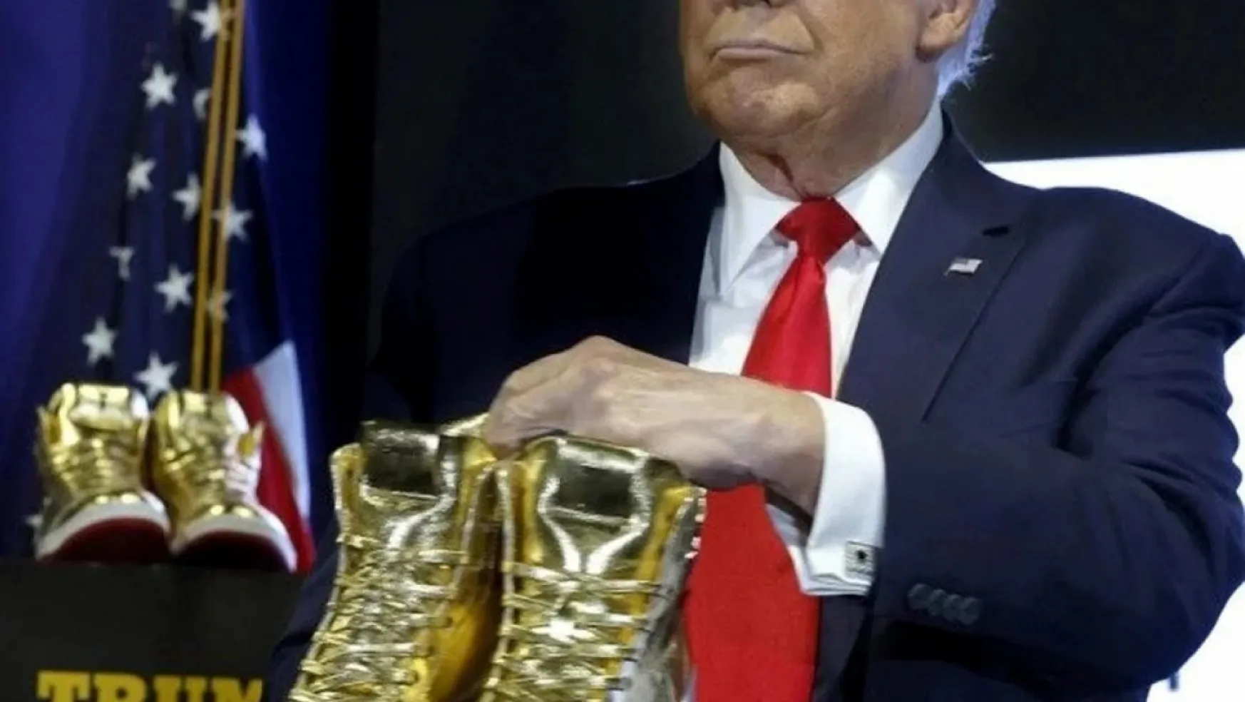 Trump ayakkabı satacak