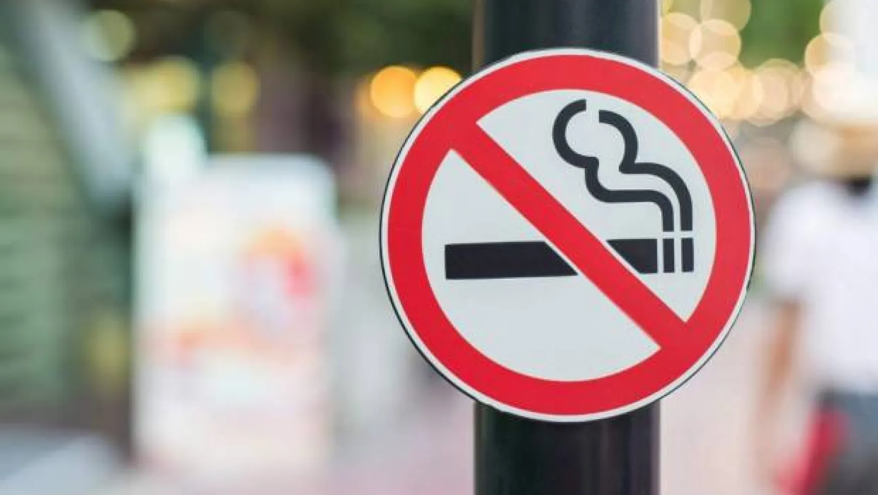 Tüm Türkiye'de cadde ve sokakta sigara yasaklandı