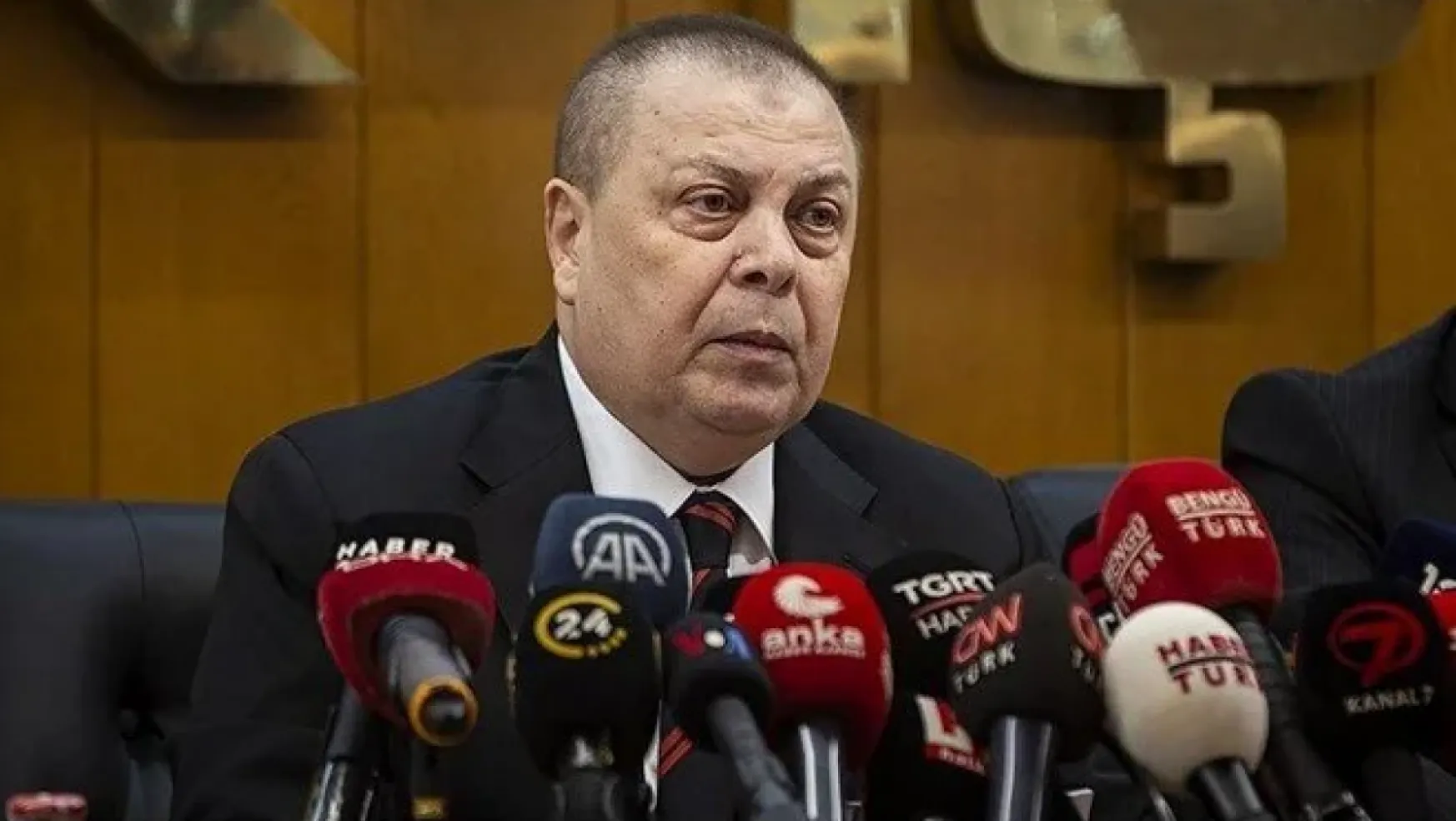 Türk Metal Sendikası Genel Başkanı Pevrül Kavlak görevi bıraktı