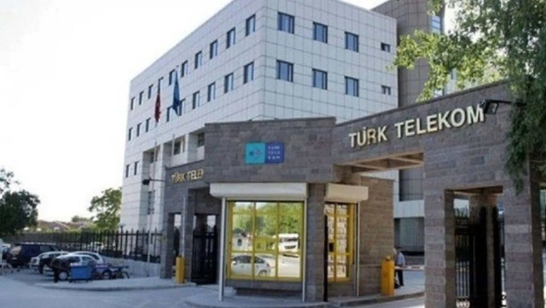 Türk Telekom 7 Kez Dünya'yı Dolaşacak Fiber Döşedi