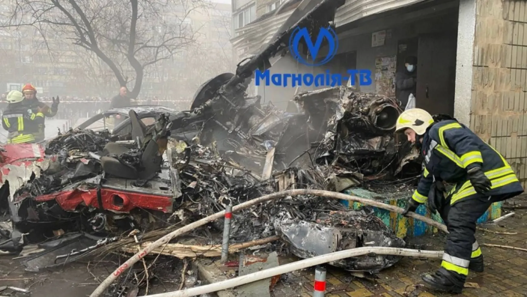 Ukrayna'da helikopter düştü, ölenler arasında İçişleri Bakanı da var