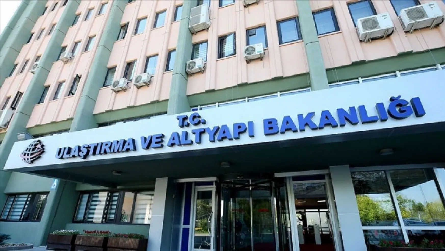 Ulaştırma ve Altyapı Bakanlığı'ndan CHP'nin YHT ihalelerine ilişkin iddialarına yanıt