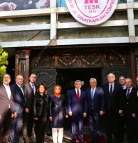 TESK, Eski Başbakan Davutoğlu'nu Ağırladı