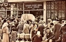 Kriz Deyince Akla Kuyruk Gelir