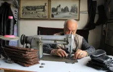 'Yemeni Giyenler Öldü, Git Dometes Sat' Dediler