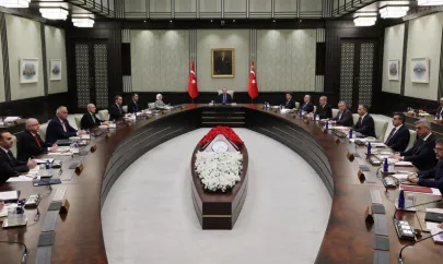 Kabine bugün saat 15.00'te toplanıyor