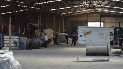 Aksaray'da fabrikada patlama: Ölü ve yaralılar var