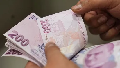 Emekli memurların maaş ödemesi bir gün öne çekildi