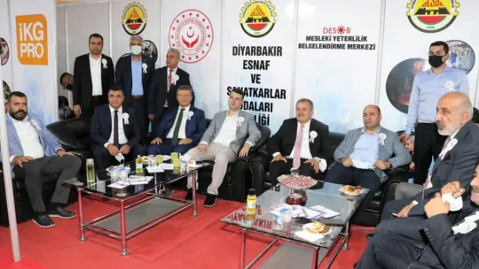 Diyarbakır'da Güzellik , Kozmetik Fuarı Başladı