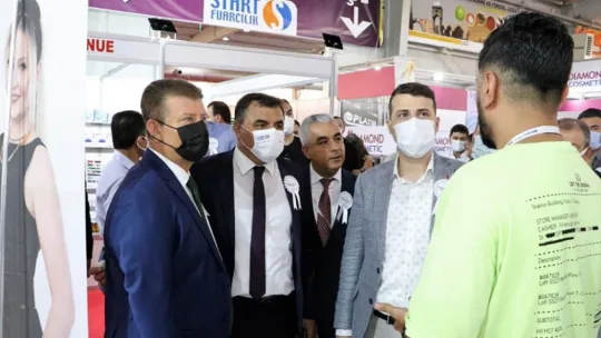 Diyarbakır'da Güzellik , Kozmetik Fuarı Başladı