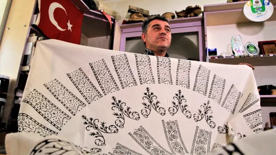 Her Yazma Bir Yöreyi Temsil Eder. Bir Dili Vardır