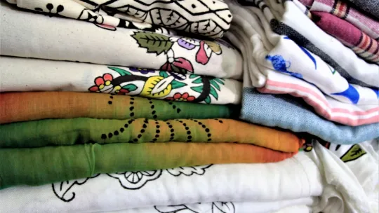 Her Yazma Bir Yöreyi Temsil Eder. Bir Dili Vardır