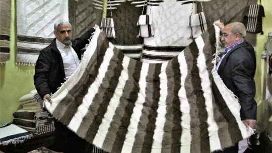 Siirt'in Bacasız Fabrikası Battaniye Yapımı  Devletten Destek Bekliyor