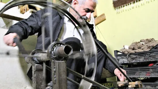 Siirt'in Bacasız Fabrikası Battaniye Yapımı  Devletten Destek Bekliyor