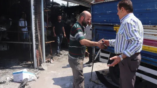Felaket Yaşayan Esnafın Tesellisi Şevket Başkan
