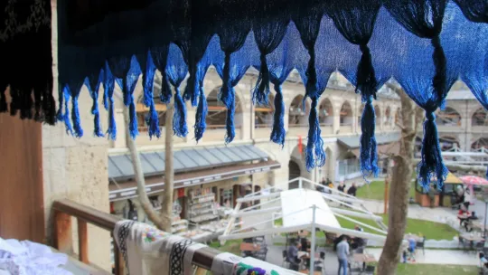 Her Yazma Bir Yöreyi Temsil Eder. Bir Dili Vardır